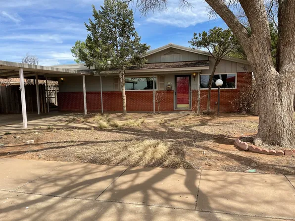 1606 Ennis St, Plainview, TX 79072