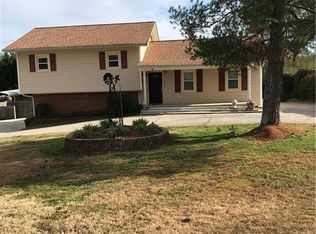 85 Pine Valley Dr, Powder Springs, GA 30127
