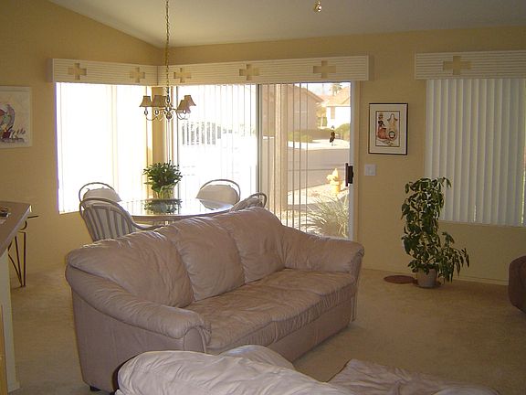 5th image of 1696 E Lindrick Dr