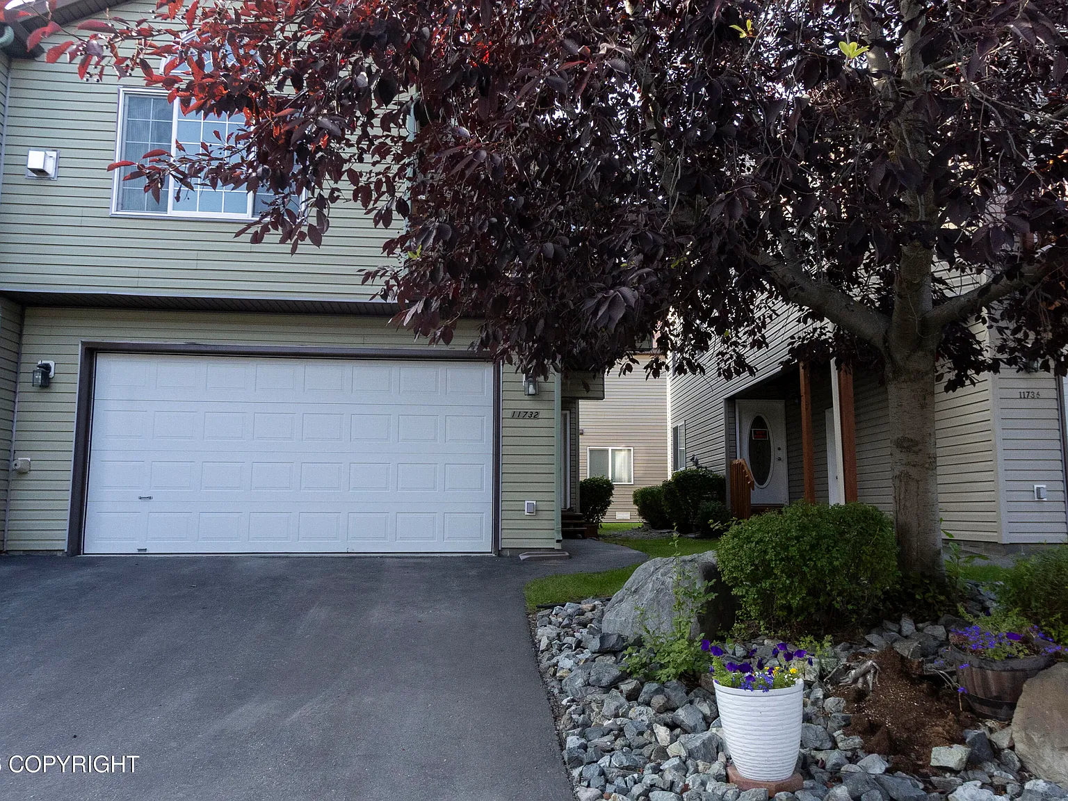 3 bed, 2.0 bath, 1502 sqft, $2,900 — Photo 2