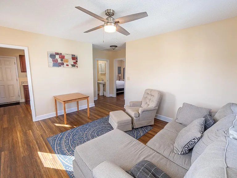 602 Braddock Ave #2 — Photo 9