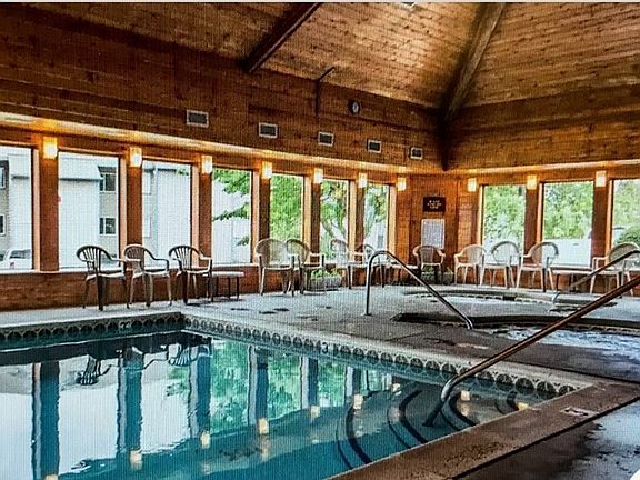 4th image of 1260 Ski View Ln