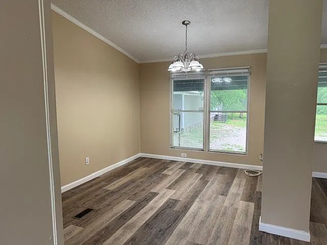 501 W Ryan Rd — Photo 5