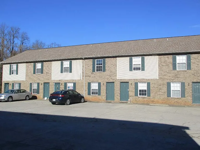 2302 Raleigh Ct #2 — Photo 1
