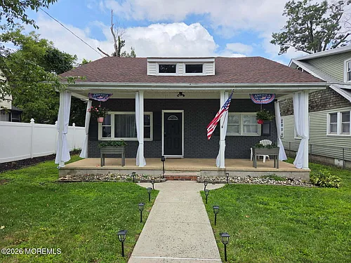 37 Beacon Blvd Photo 1
