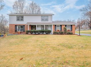 4960 Kennewick Dr, Florissant, MO 63033