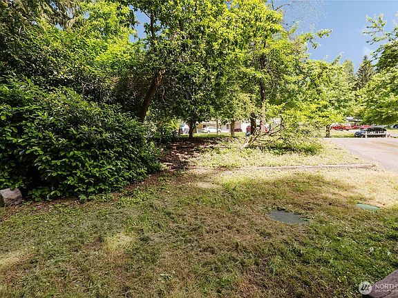3rd image of 7201 9th Court SE