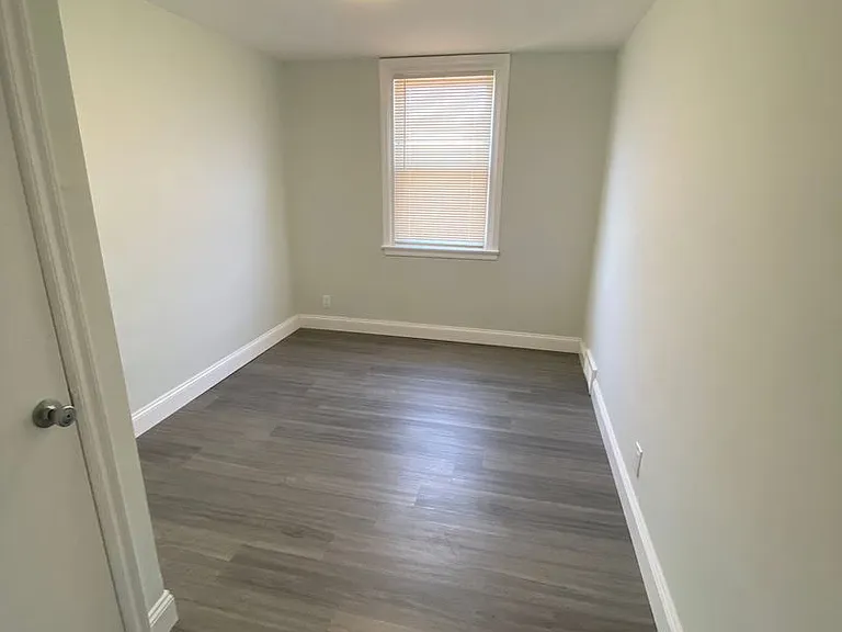 7924 Marsden St — Photo 7