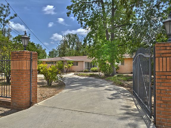 3rd image of 22920 Califa St