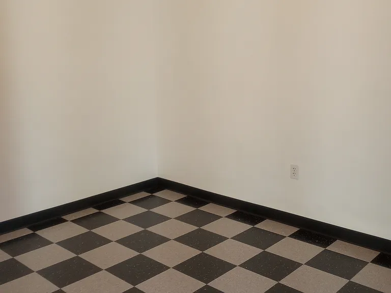 138 Laurel Hill Ave #2 — Photo 17