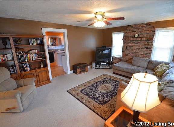 4th image of 8128 Blake Ln