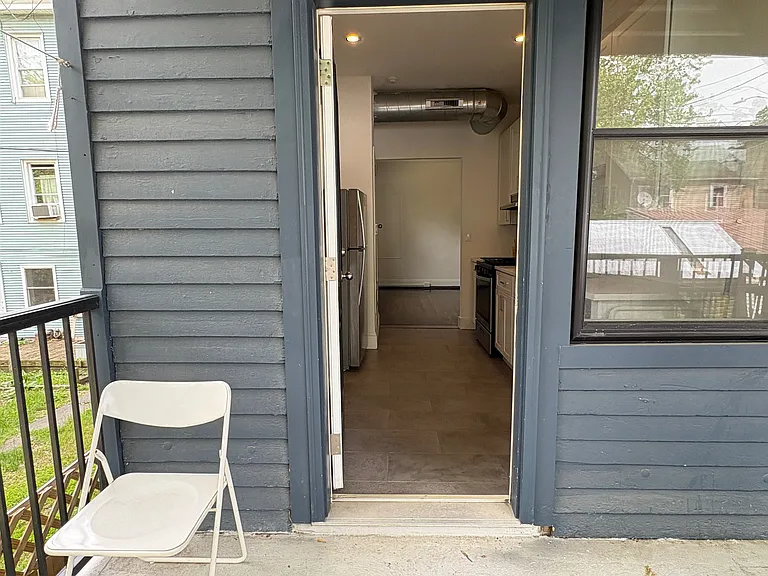 514 State St #2 — Photo 33
