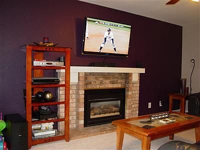 Family Room w/gas fireplace