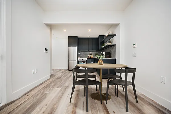 Rented by Nooklyn NYC LLC | media 9