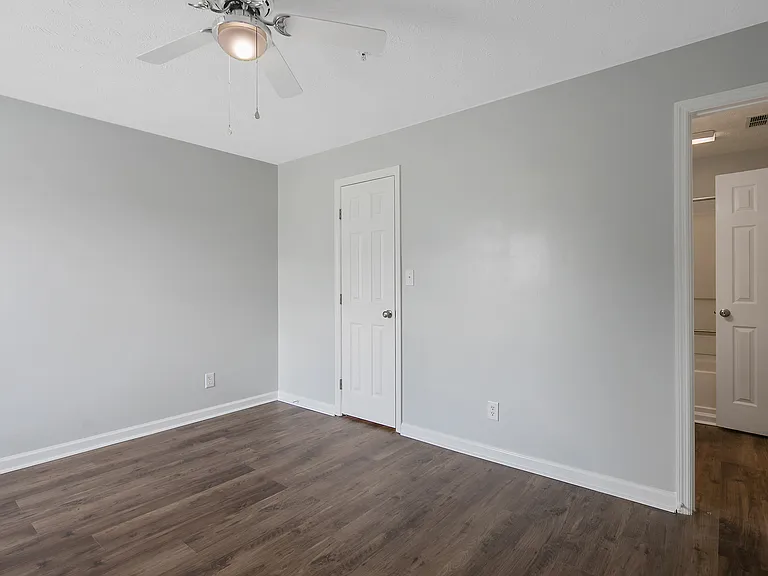 295 Warton Ln #7 — Photo 17