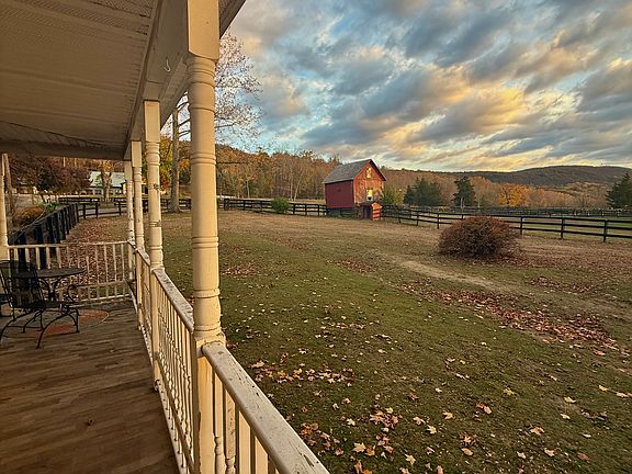 Fenced in Yard
