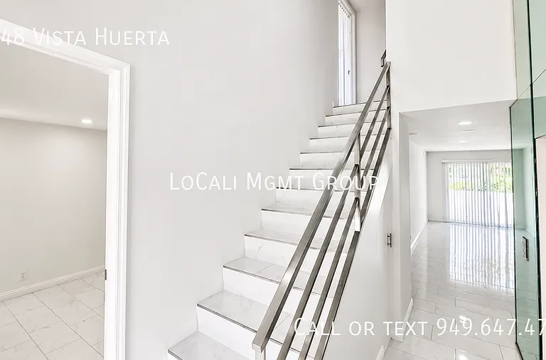 2248 Vista Huerta — Photo 3