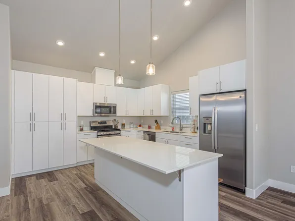 16662 Cabin Lake Ln, La Pine, OR 97739