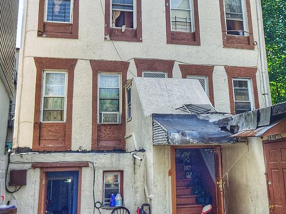 2nd image of 240 Troutman St