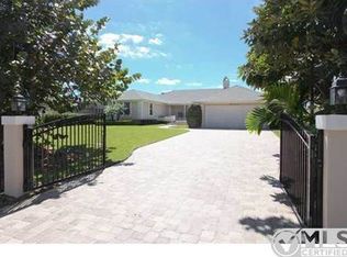 1133 N Harbor Dr, Riviera Beach, FL 33404