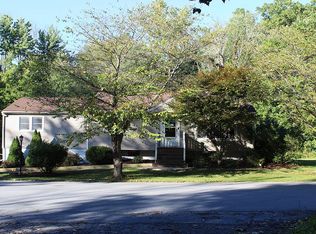 7 Fallkill Rd, Hyde Park, NY 12538