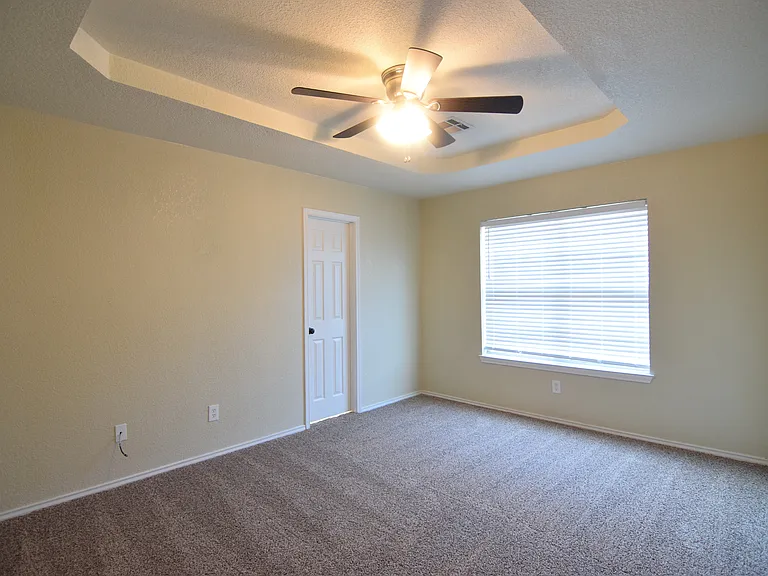 2802 Wesley Dr — Photo 13