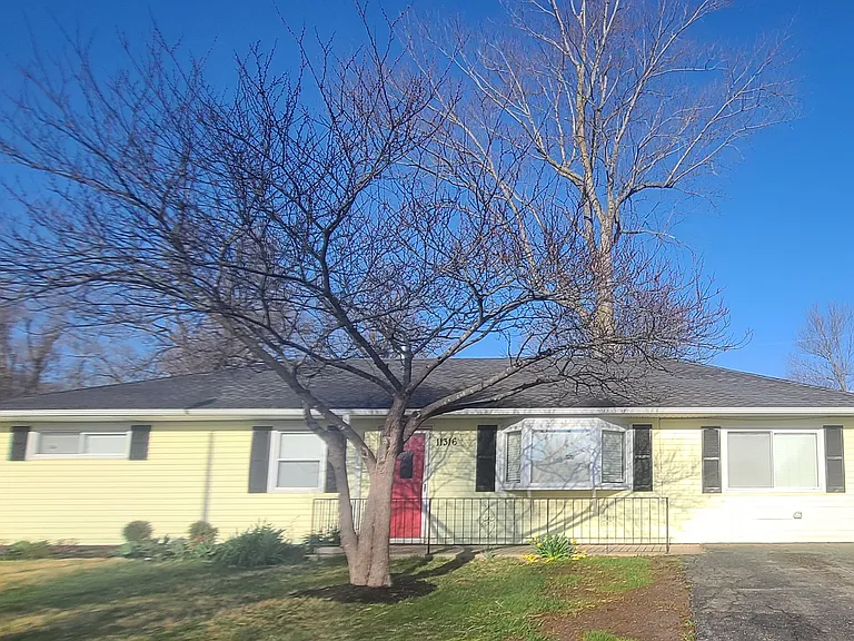 11316 Lewis Ave — Photo 1
