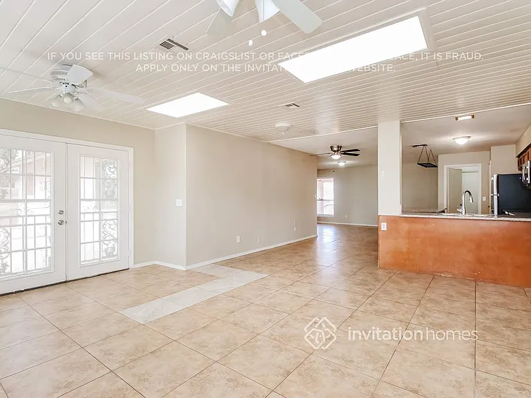 656 S Robin Ln — Photo 4