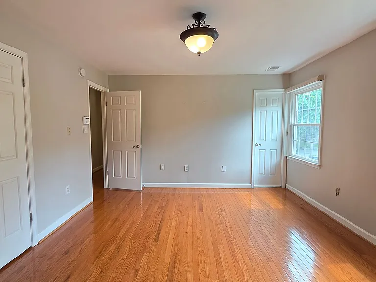 8201 Hensley Ct — Photo 19