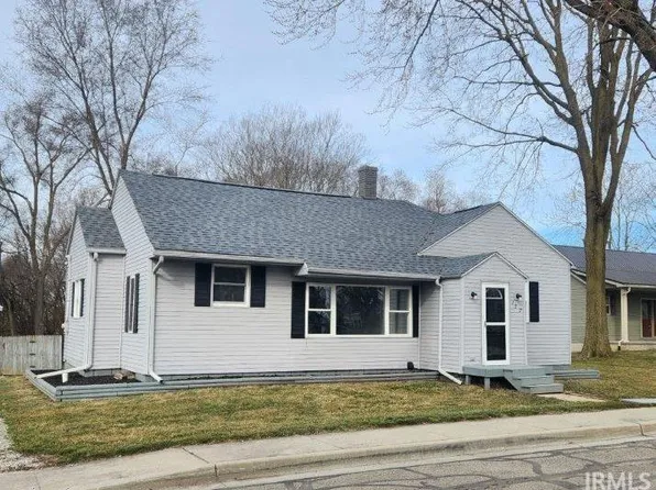137 Babcock St, Topeka, IN 46571