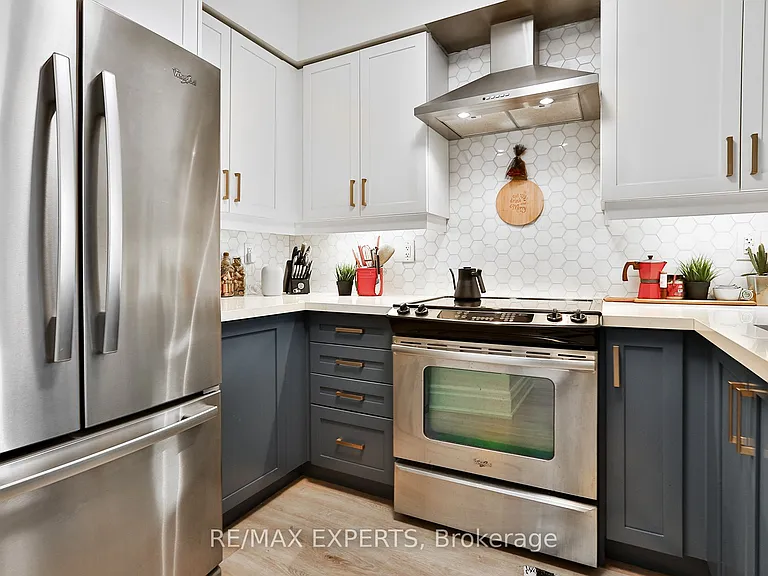 125 Western Battery Rd #404 — Photo 4