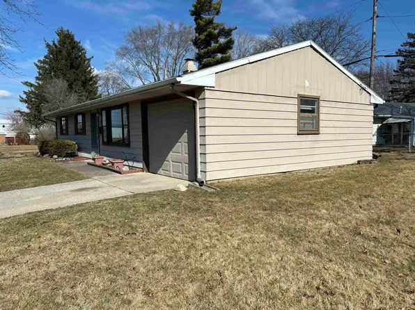 129 Tanglewood Dr, New Haven, IN 46774