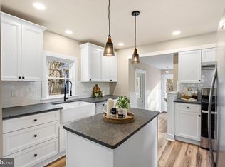 945 Washington Ave, Williamstown, NJ 08322