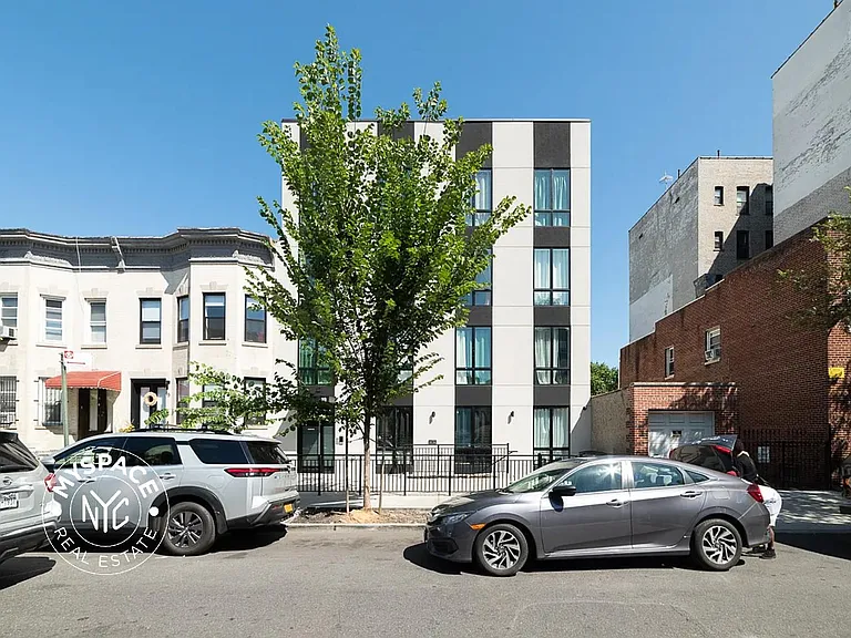 19 E 31st St #4B — Photo 11