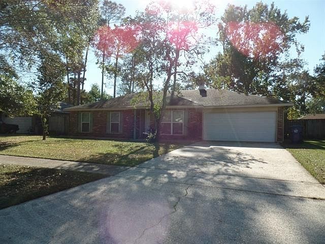 1st image of 115 Firwood Dr