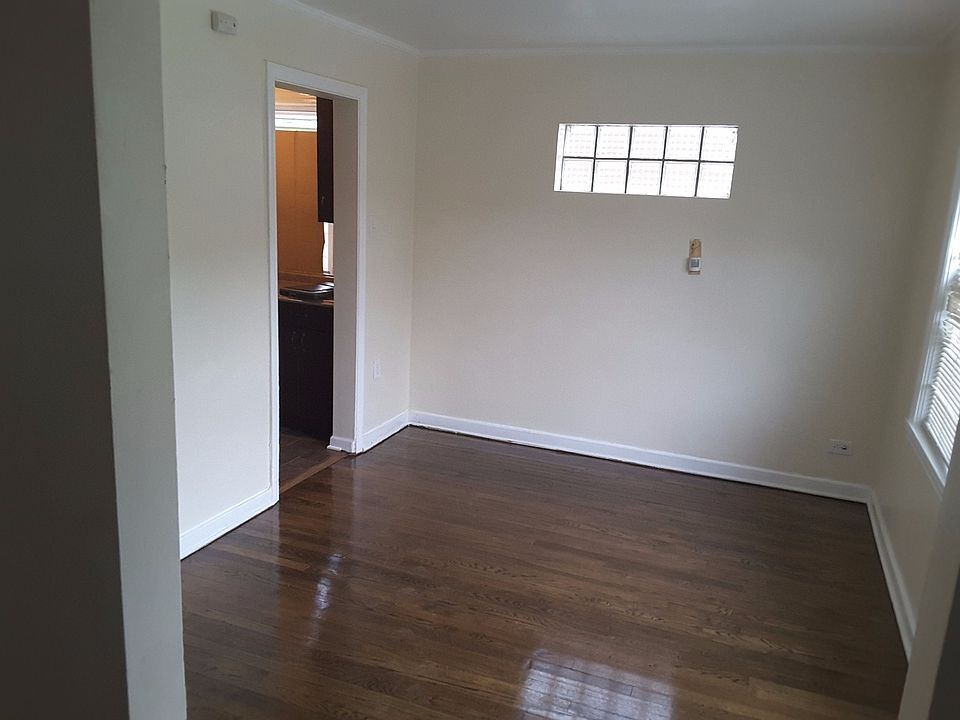1st image of 9825 S Hoxie Ave #House