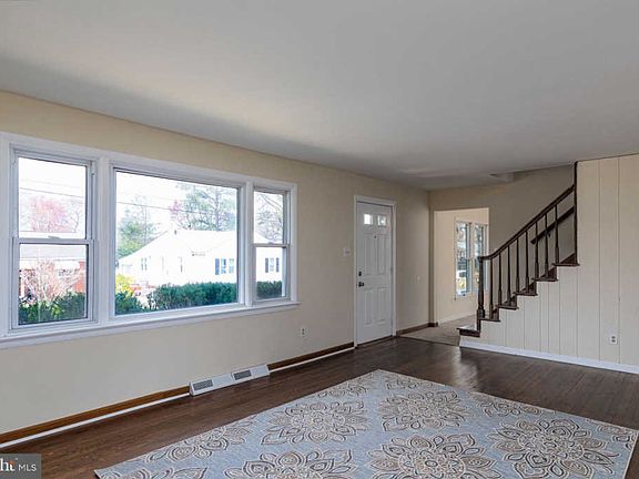 4th image of 7689 Pine Haven Dr