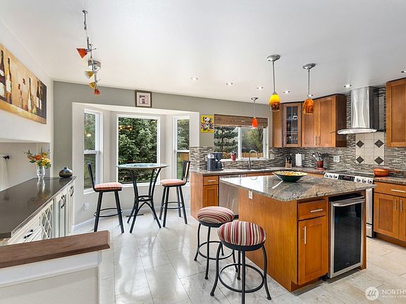 5th image of 2120 Jones Avenue NE
