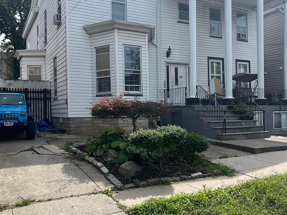 2nd image of 64 Harrison St