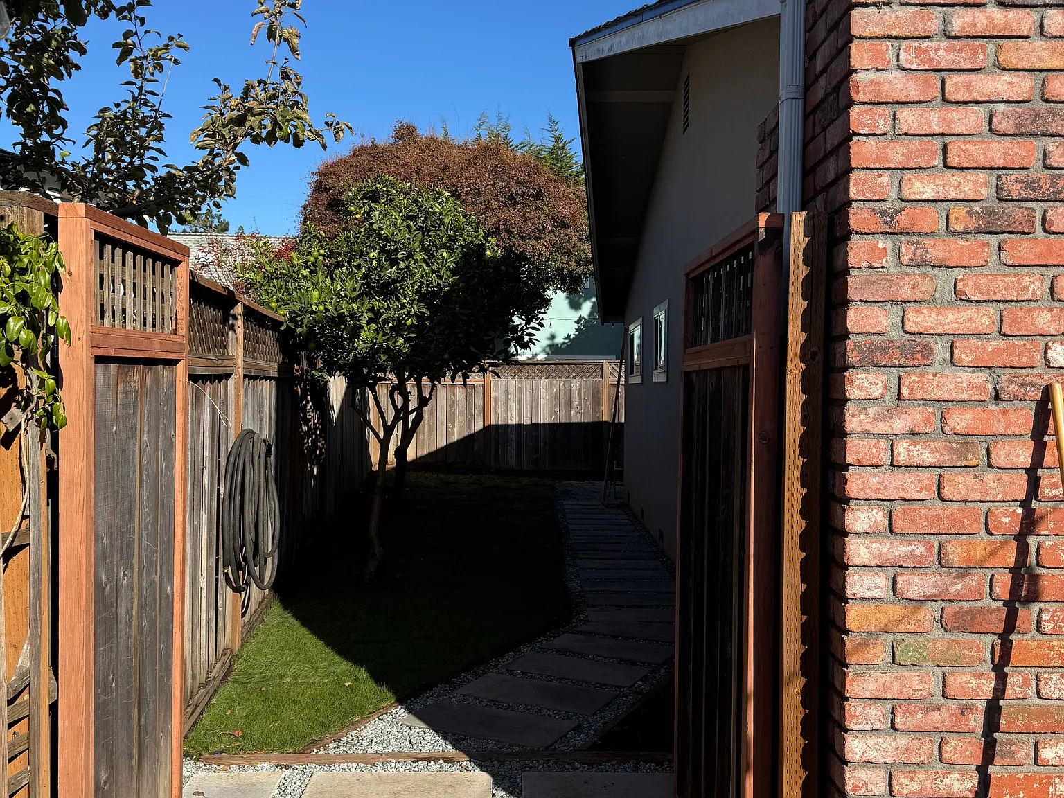 307 Martin Dr — Photo 3
