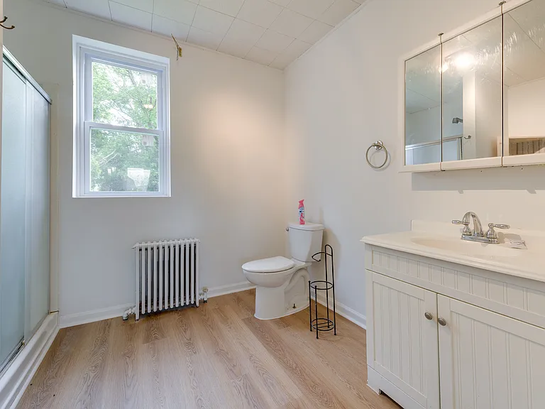429 Manor Ave — Photo 13