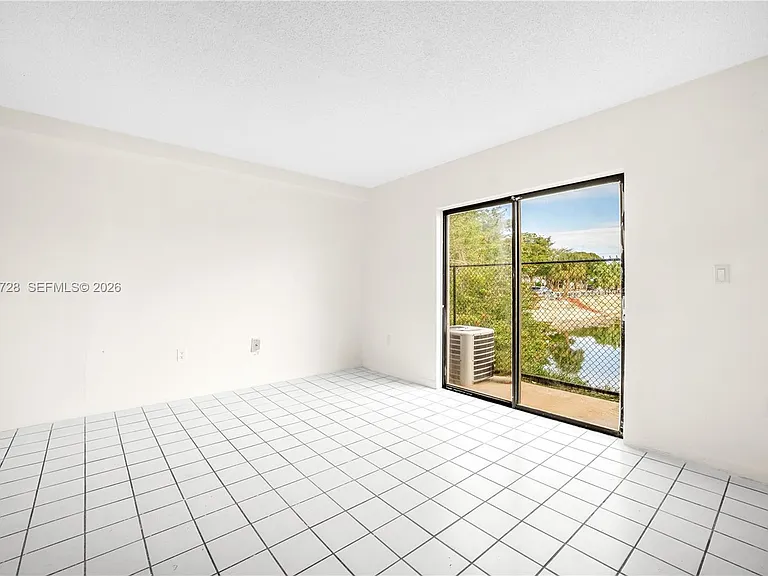 7805 SW 152nd Ave #0 — Photo 4