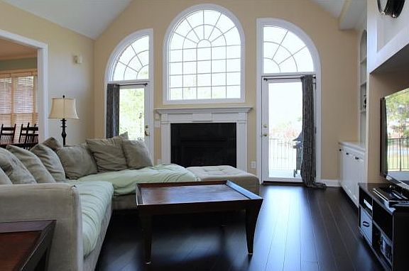 3rd image of 3115 Brook Valley Ct