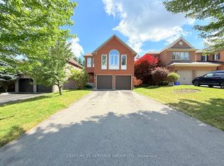 162 Widdifield Ave, Newmarket, ON L3X 1Z2