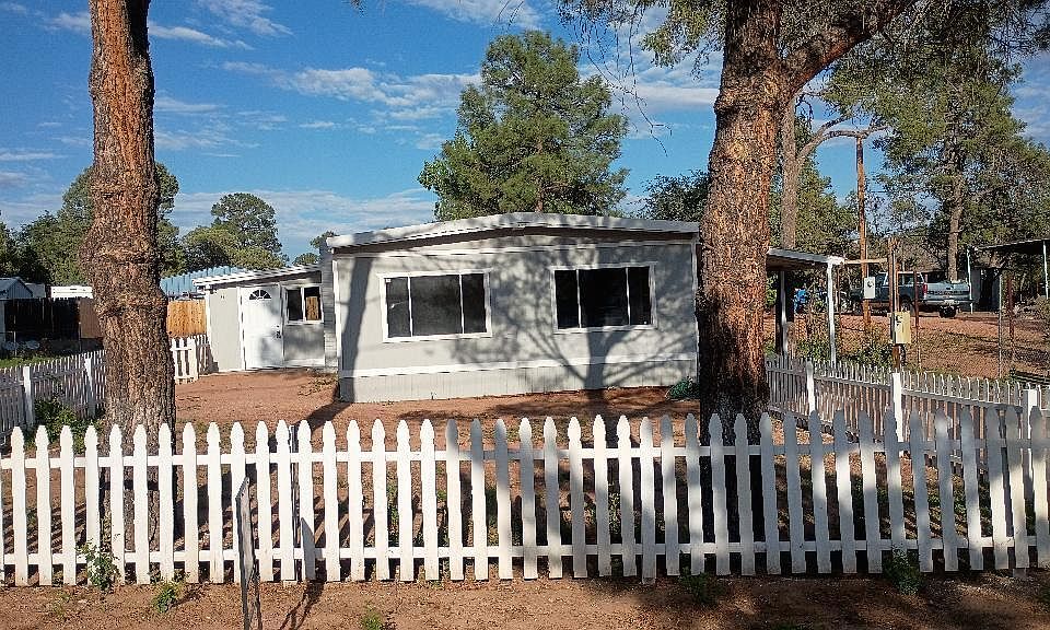 1st image of 301 N Budweiser Cir