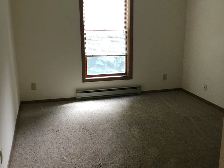 High Point Commons Apartments — Photo 13