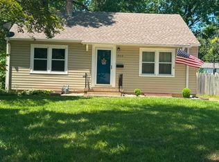 1923 SW Randolph Ave, Topeka, KS 66604