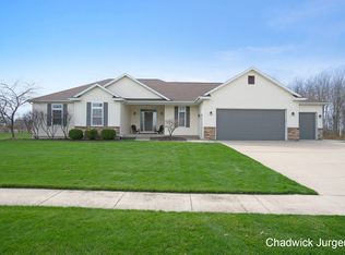 7855 Golf Point Dr SE, Caledonia, MI