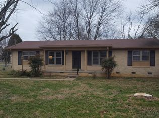 2015 Bartway Dr, Murfreesboro, TN 37130