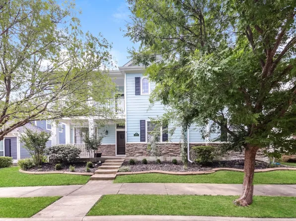 1516 Carriage Ln, Aubrey, TX 76227